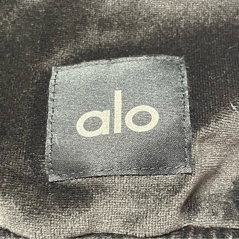 ALO Velour Glimmer Scoop Neck Bra sz M - Picture 7 of 8